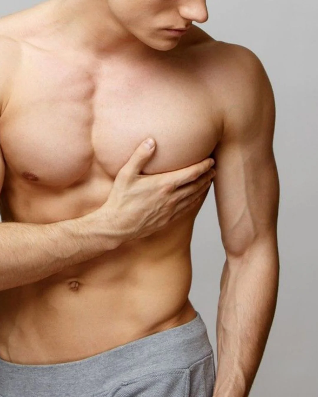 Aumento de pecho o aumento de pectorales con ácido hialurónico para hombres - Dr. Jorge Vives - Médico estético y médico radiólogo en Colombia